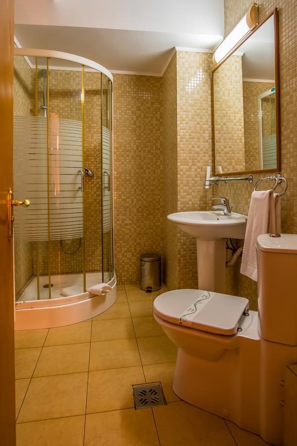 Hotel Maria Radauti Luaran gambar